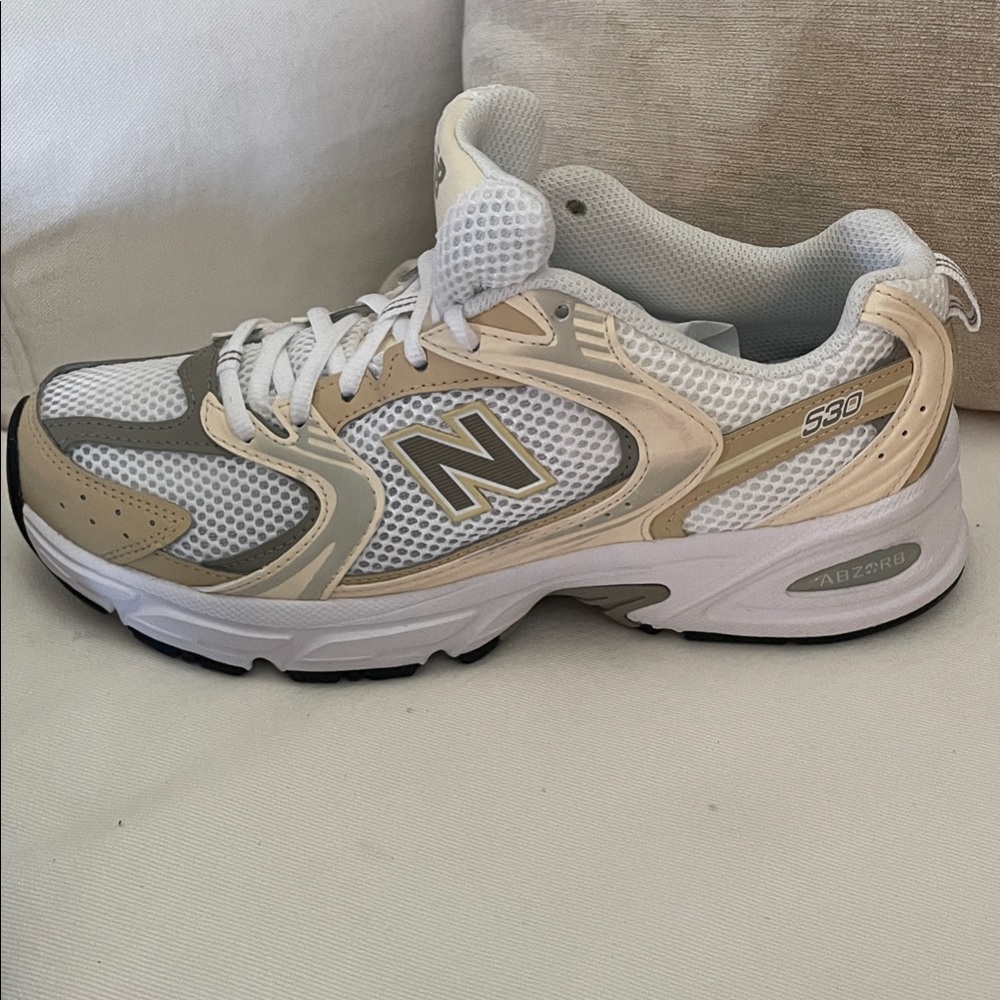 New Balance 530, new, ASOS exclusive, limited release, US 7 mens OR 8.5 womens